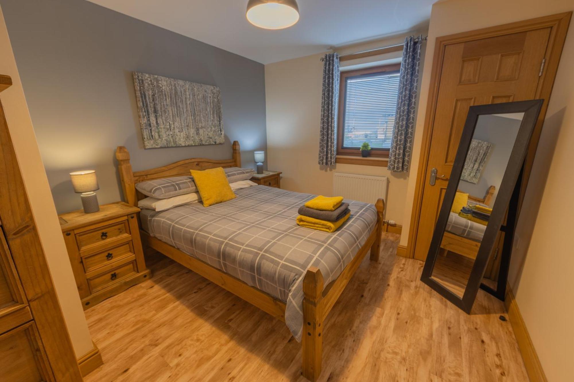 Quay Head View Aparthotel Странрер Екстериор снимка