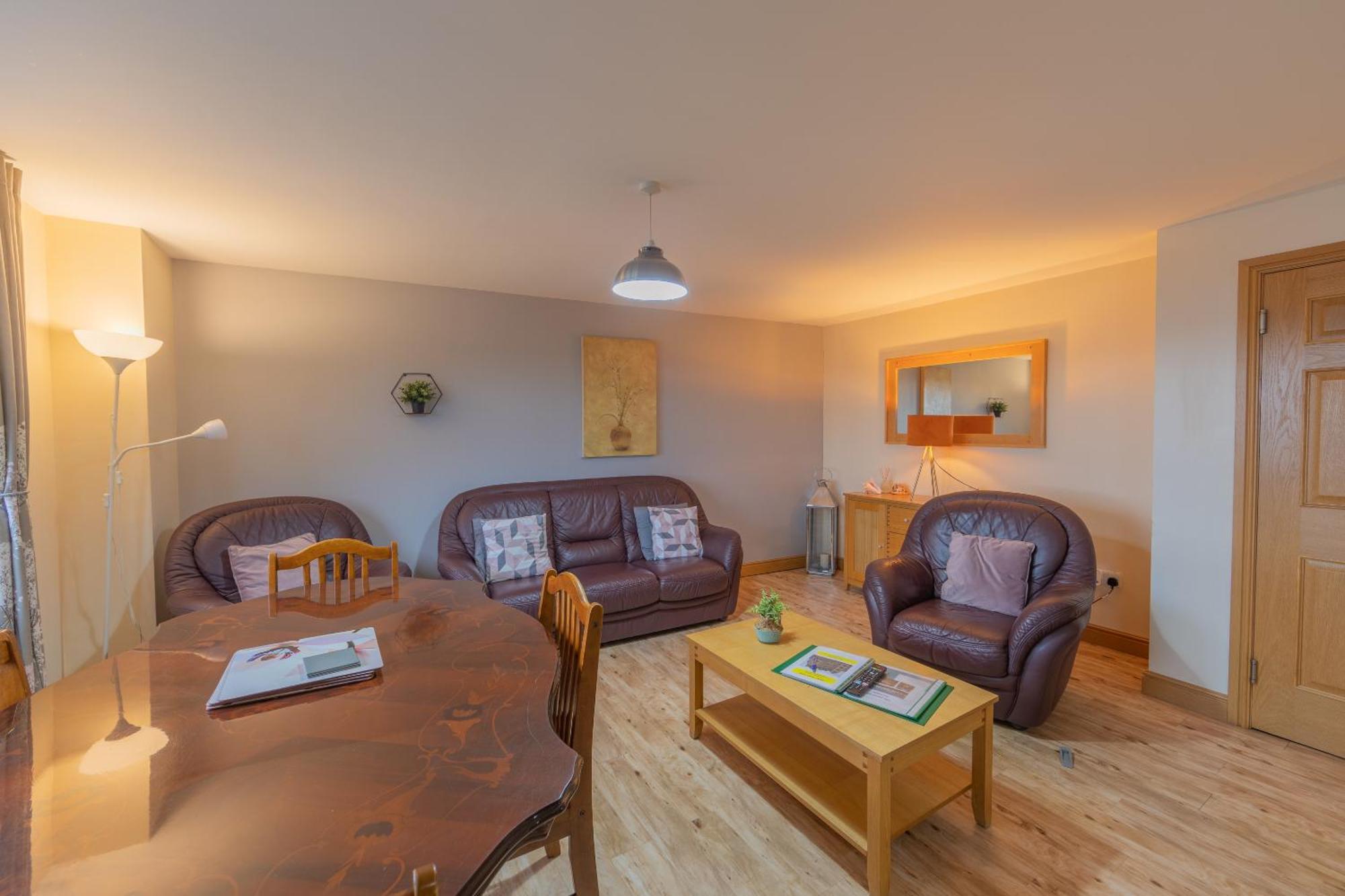 Quay Head View Aparthotel Странрер Стая снимка